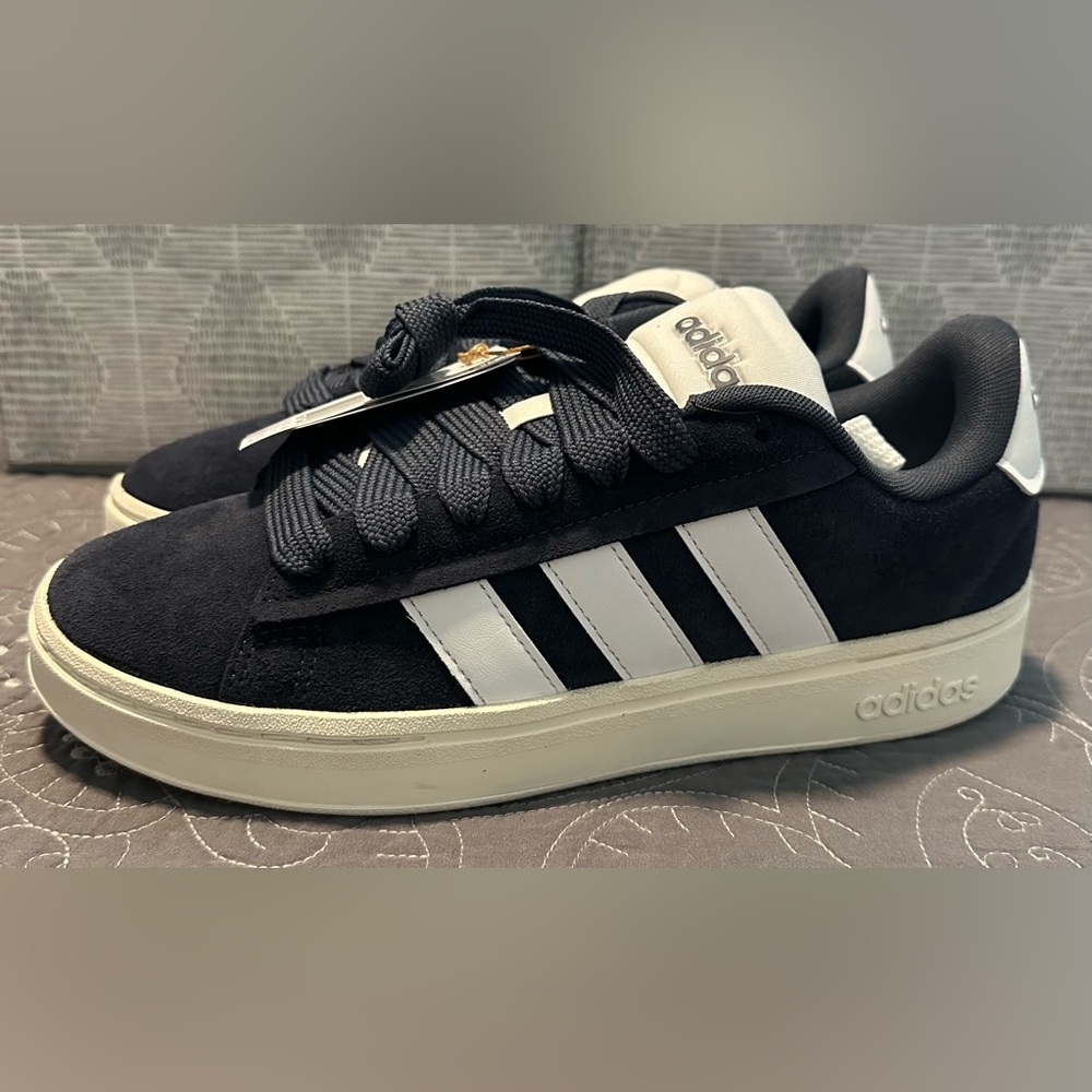 Adidas Men’s Navy Grand Court Alpha 00s Faux Suede Leather Sneakers NWT Size 10